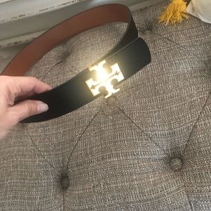Tory Burch reversible leather belt Sz sm/med